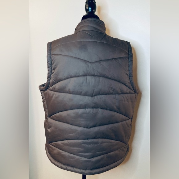 WindRiver Brown 2XL warm nylon puffer vest with T-MAX polyester insulation - Picture 5 of 8